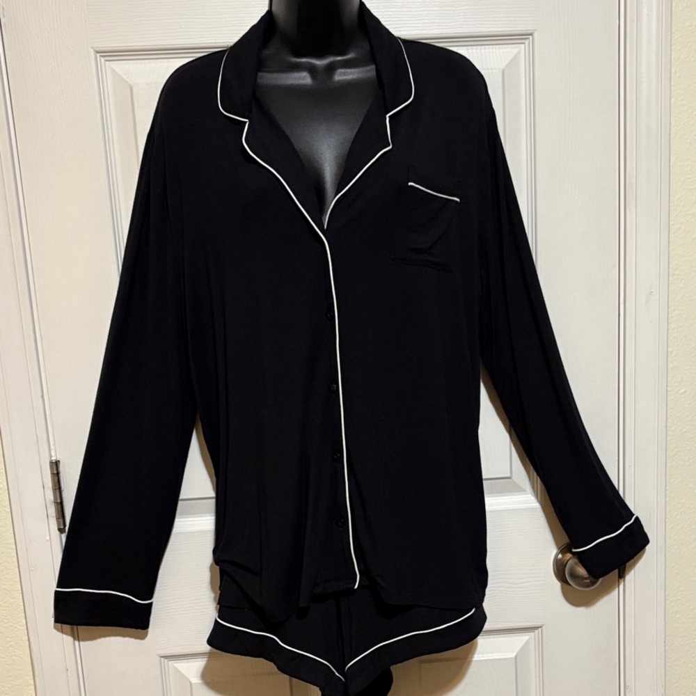 Nordstrom Women's Black Pajama Set with White Trim Size Large